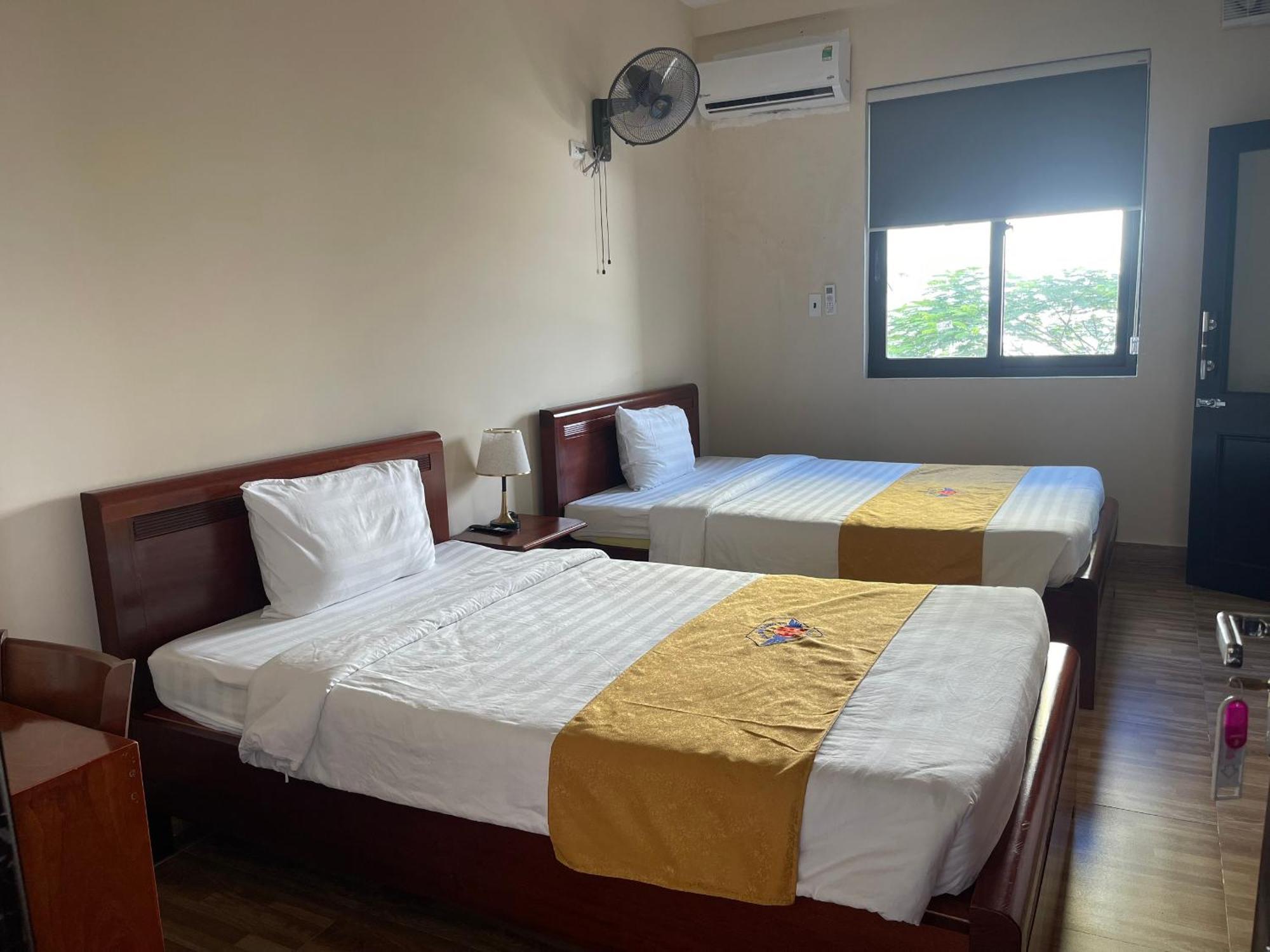 Hotel Khach San Hoa Binh Quang Tri Dong Ha Esterno foto