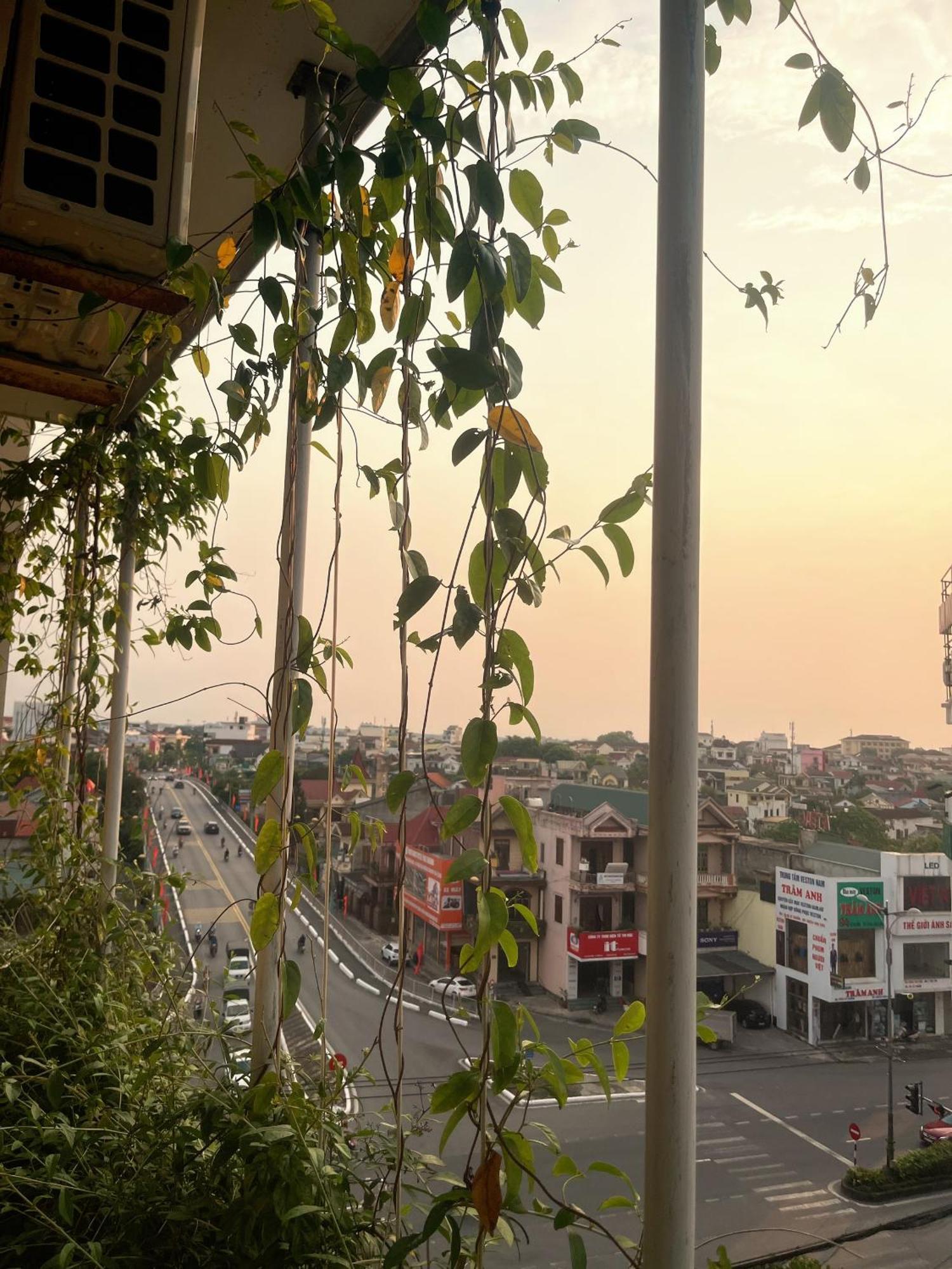 Hotel Khach San Hoa Binh Quang Tri Dong Ha Esterno foto