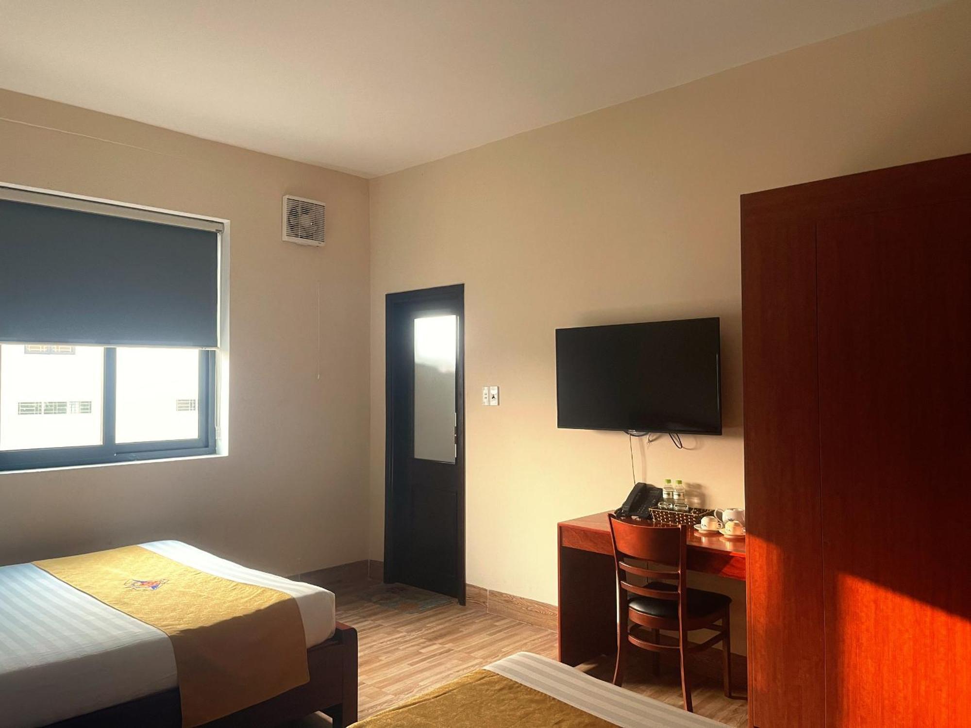 Hotel Khach San Hoa Binh Quang Tri Dong Ha Esterno foto